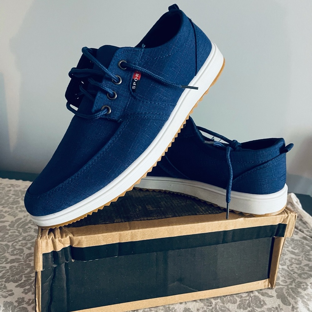 Brand new in box, men’s boat shoe